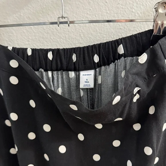 Old Navy | Polka Dot Midi Skirt - Picture 3 of 3